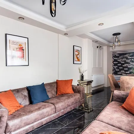 Refreshing Duplex Flat With Jacuzzi In Sisli Apartamento *