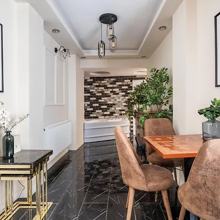 Refreshing Duplex Flat With Jacuzzi In Sisli Διαμέρισμα *