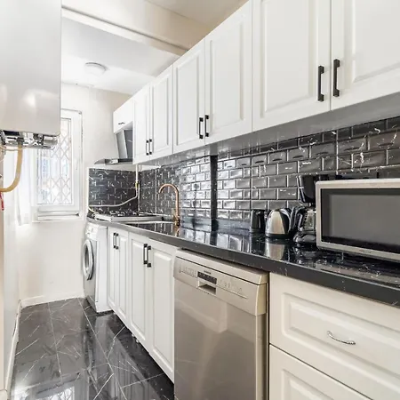 Διαμέρισμα Refreshing Duplex Flat With Jacuzzi In Sisli